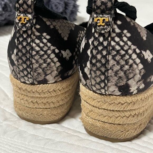 🎉HP🎉EUC Tory Burch Heather Ankle-Wrap Espadrille Wedge Sandal Size 6.5 M RoccIia - Picture 6 of 14